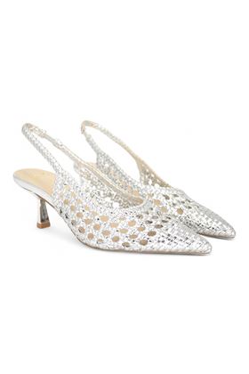 Slingback in ecopelle intrecciata colore argento. EXE' | 851-GHIACCIO