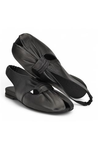 Slingback donna in nappa colore nero. POEVE | PBAL44-NERO
