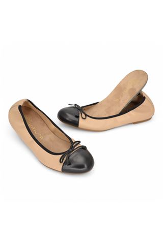 Ballerina in pelle colore beige. UNISA | AUTO-BEIGE