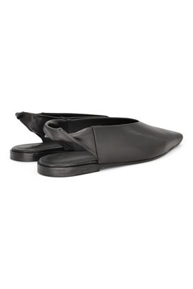 Slingback in pelle colore nero. JVAM | 37796-NERO