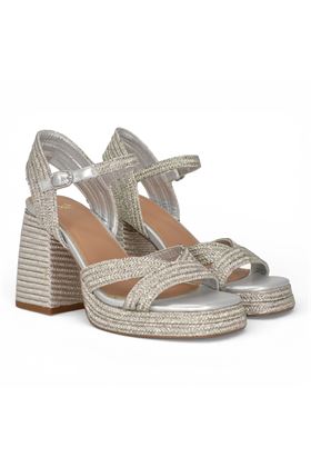 Sandalo donna Exè in corsa colore argento. EXE' | 020-SILVER