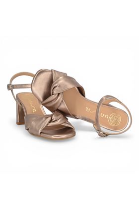 Sandalo donna Bibi Lou in pelle laminata colore champagne. UNISA | MORATY-MUM
