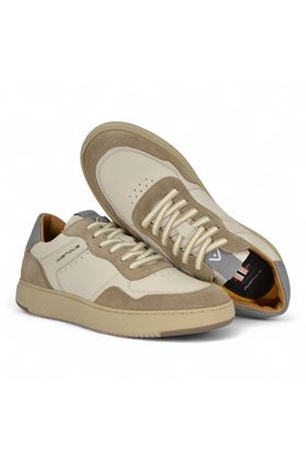 Sneaker uomo in pelle colore ghiaccio. AMBITIOUS | 14095-BIANCO