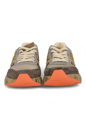 Sneakersw in camoscio e nylon colore beige. PREMIATA | MICK-7866