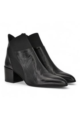 Tronchetto donna in pelle colore nero. UAU | C41-NERO