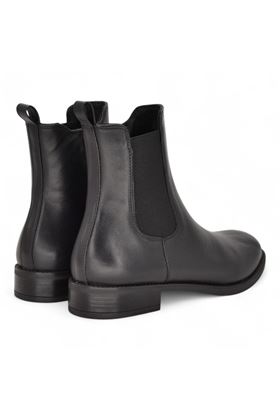 Tronchetto donna in pelle colore nero. UNISA | BARTY-NERO